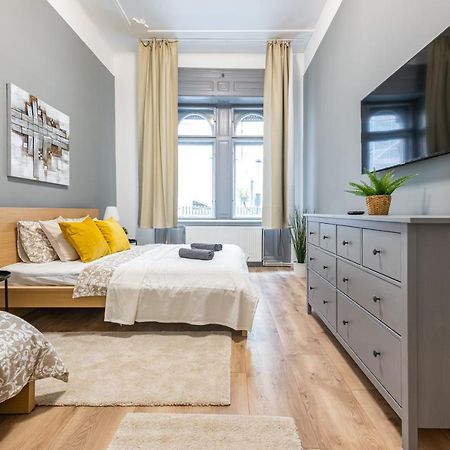 Deluxe Kazincy Apartment In The Heart Of ブダペスト エクステリア 写真