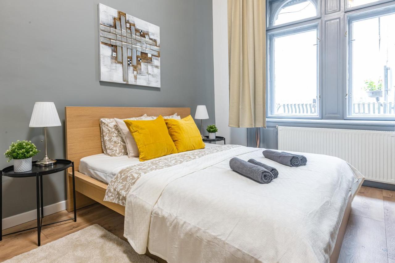 Deluxe Kazincy Apartment In The Heart Of ブダペスト エクステリア 写真