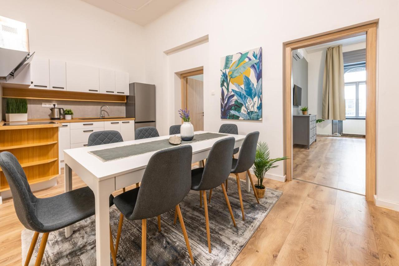 Deluxe Kazincy Apartment In The Heart Of ブダペスト エクステリア 写真