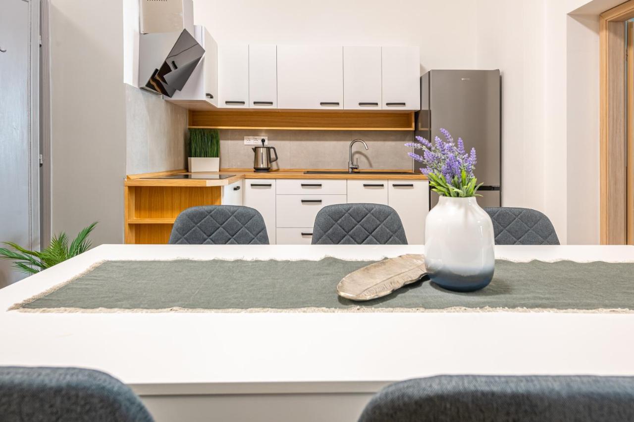 Deluxe Kazincy Apartment In The Heart Of ブダペスト エクステリア 写真