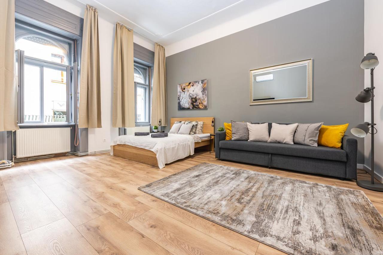 Deluxe Kazincy Apartment In The Heart Of ブダペスト エクステリア 写真