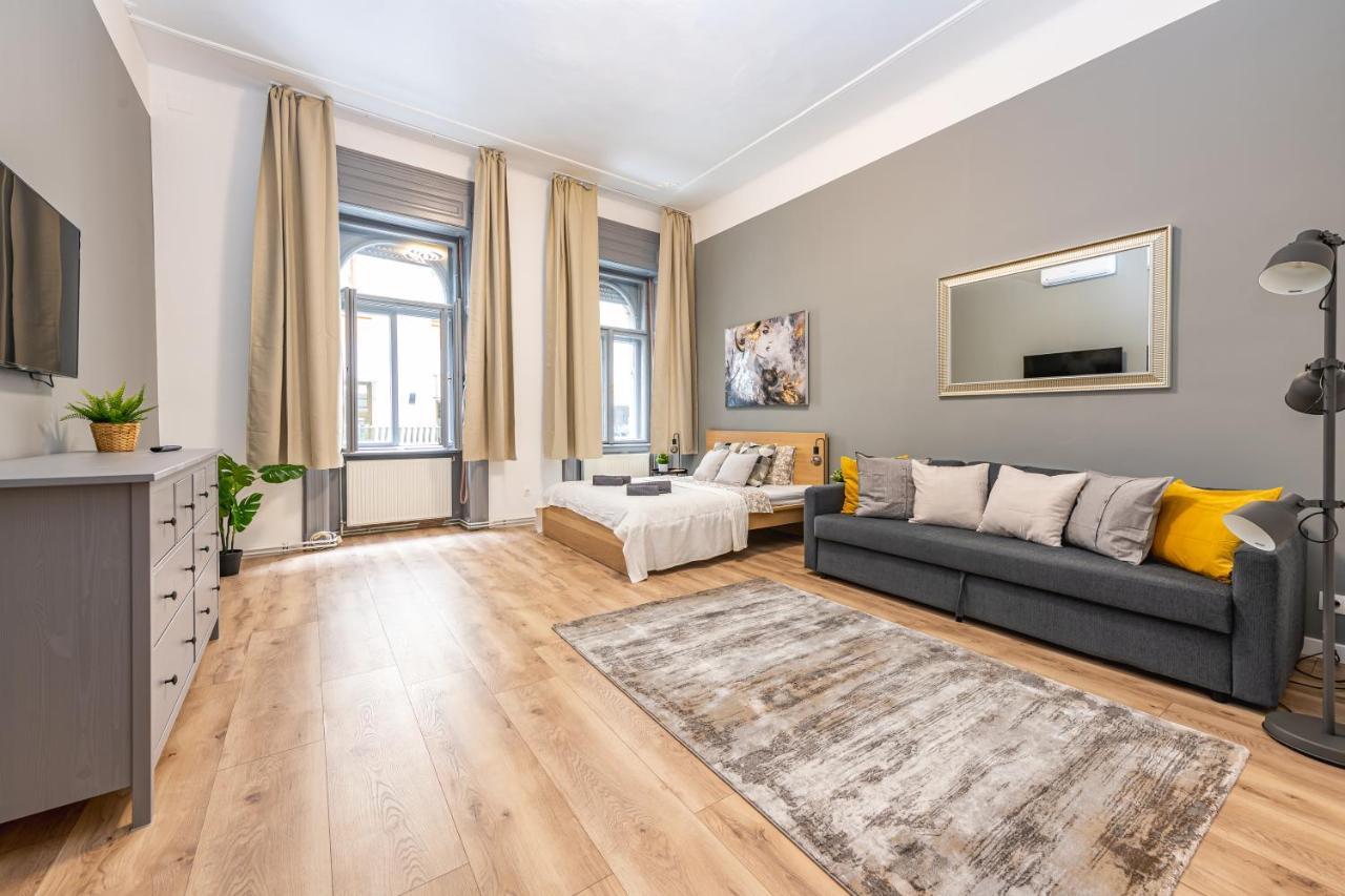 Deluxe Kazincy Apartment In The Heart Of ブダペスト エクステリア 写真
